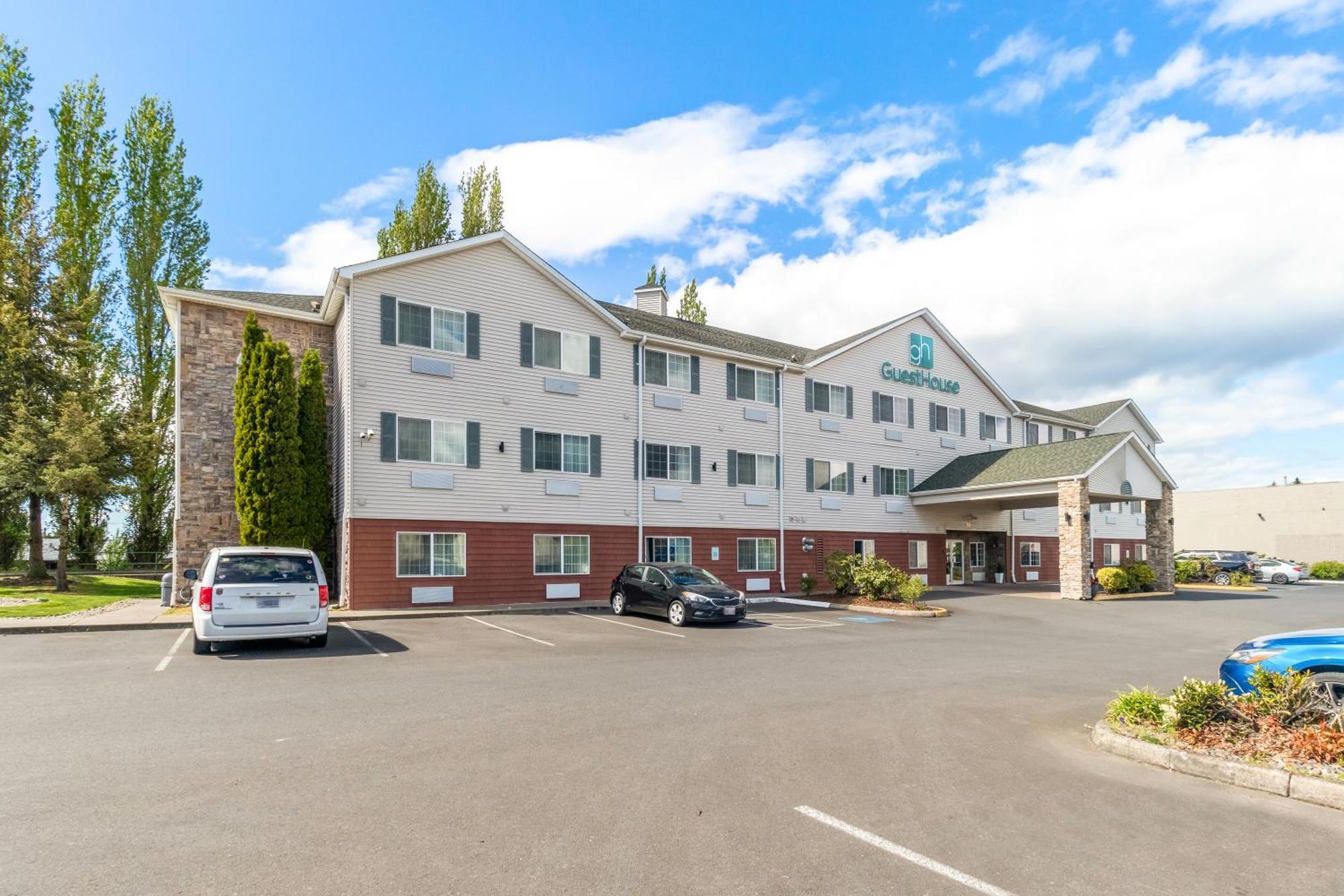 Guesthouse Inn & Suites Kelso/Longview Exterior photo